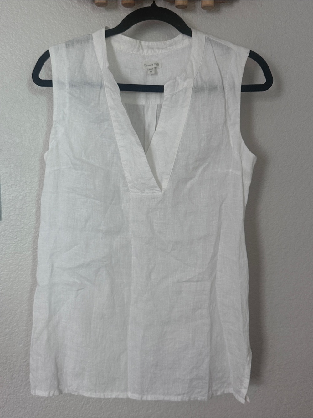 Garnet Hill White Sleeveless V-Neck Linen Tunic Top